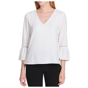 Gilli Ivory 3/4 Bell Sleeve V-neck Eyelet Trim Details Size Small